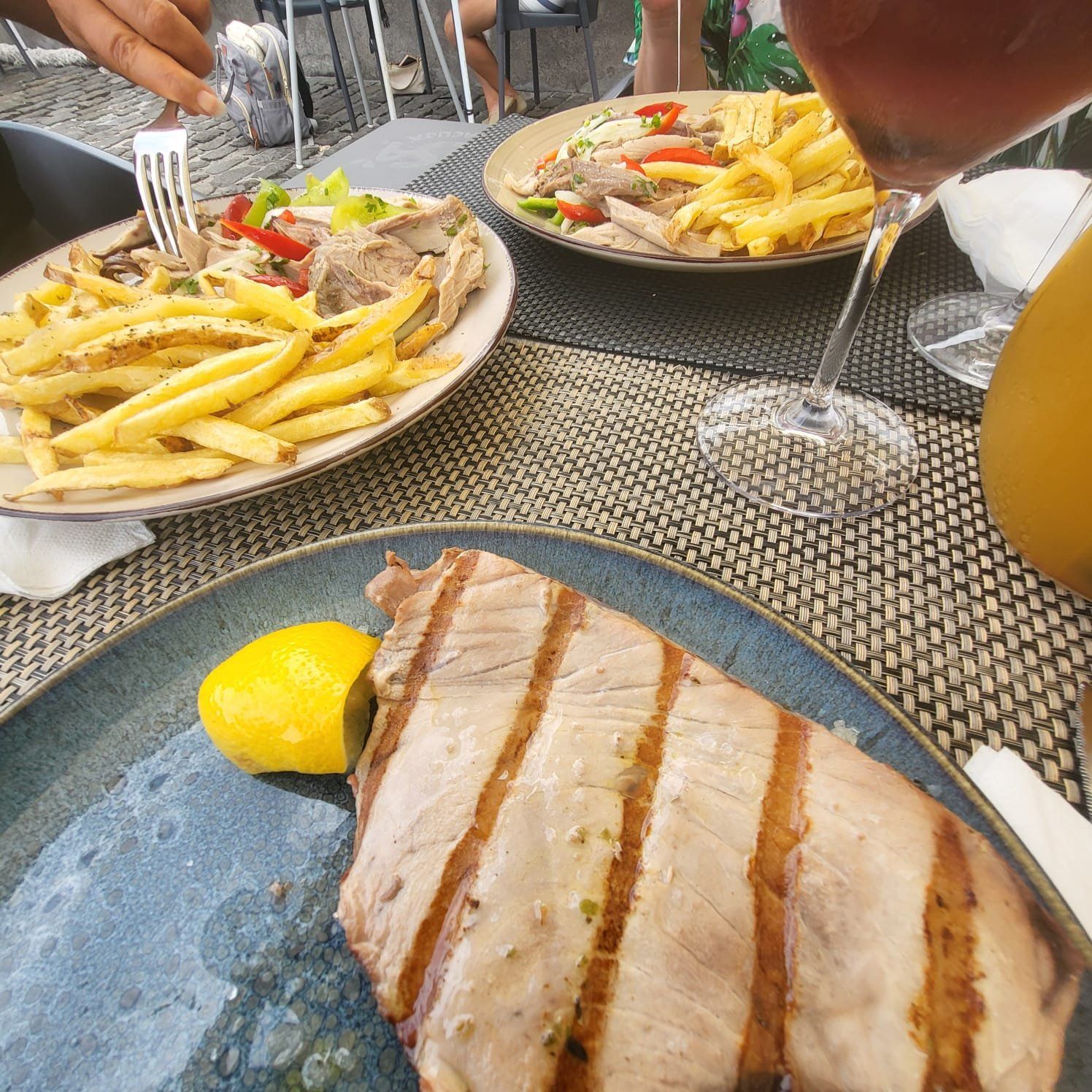 Grilled tuna steak with lemon at Bar Praia da Laje, Seixal, Madeira