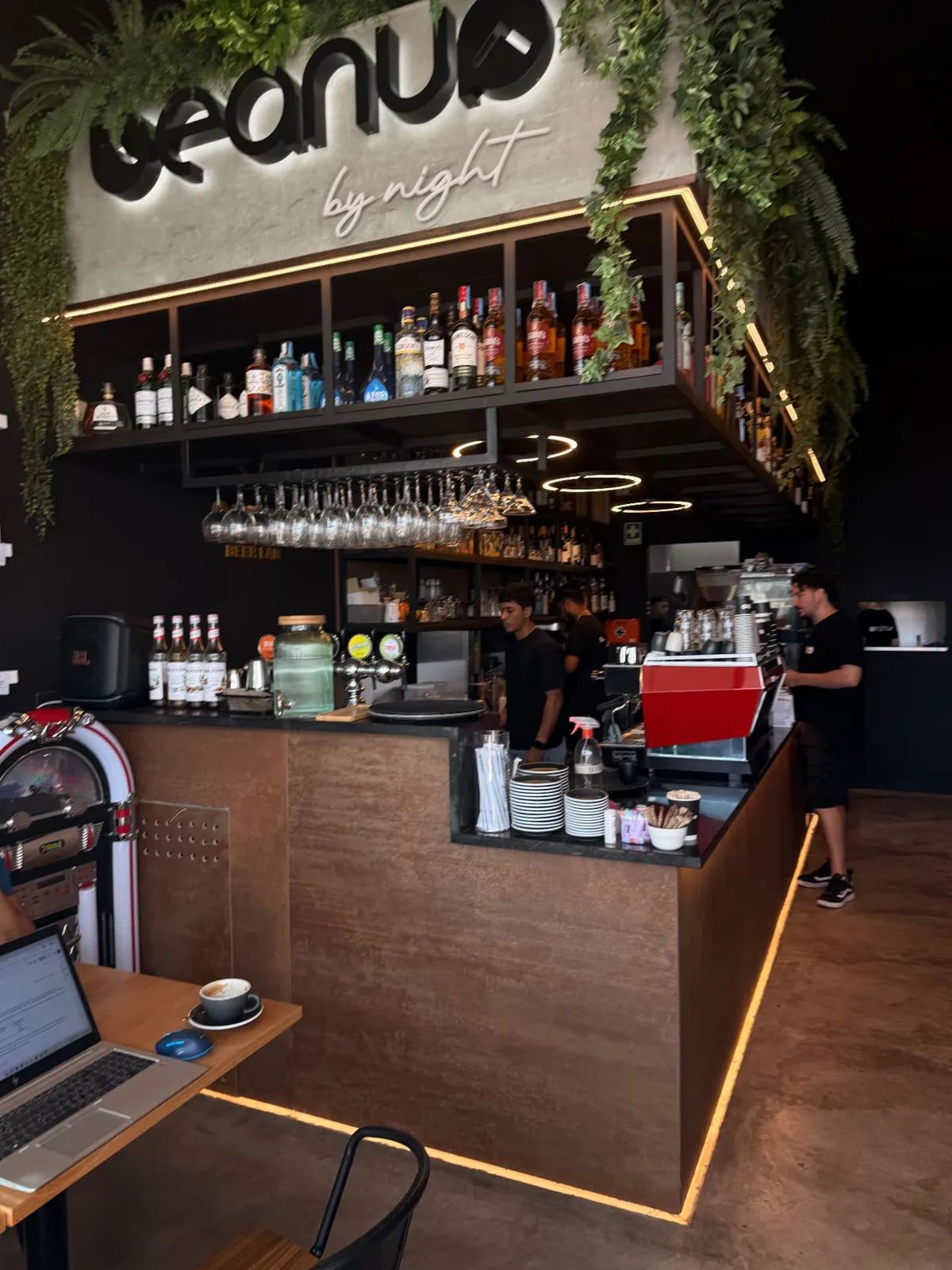 Beanup by night bar and espresso machine at Funchal Marina