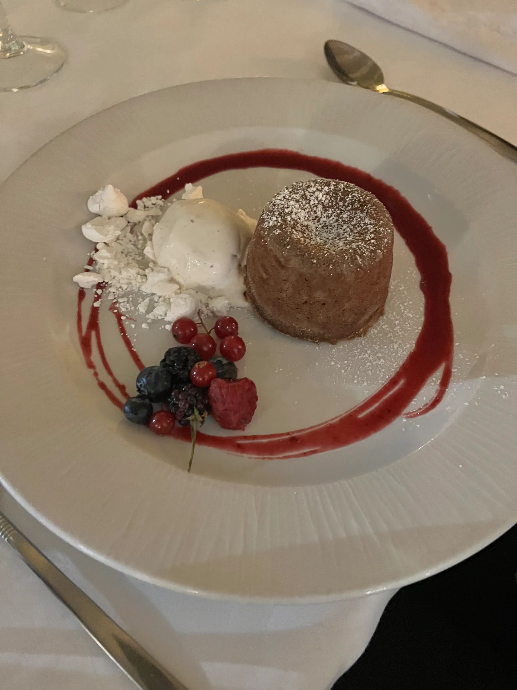 SOFLÉ DE MARACUJÁ COM CARDAMOMO E LIMA