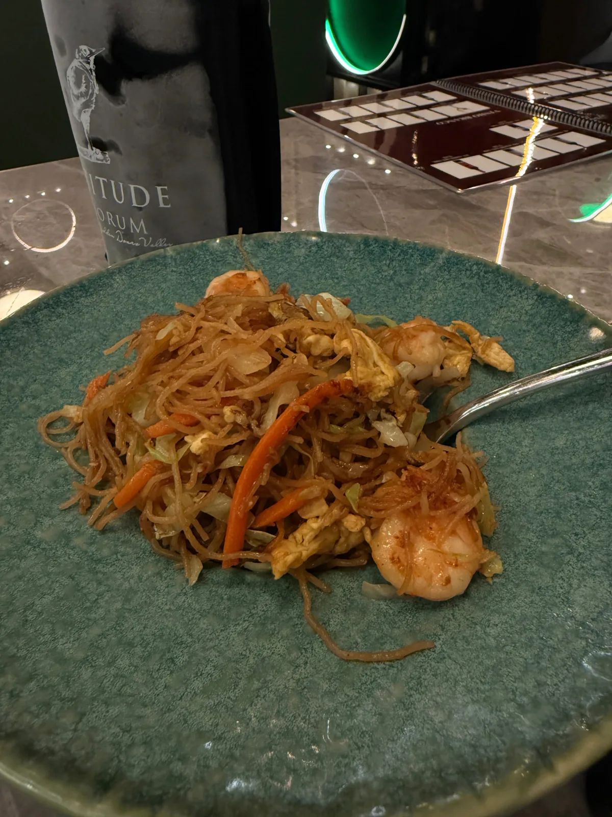 Rice noodles with prawns, egg and vegetables at Sushi Empire, Funchal