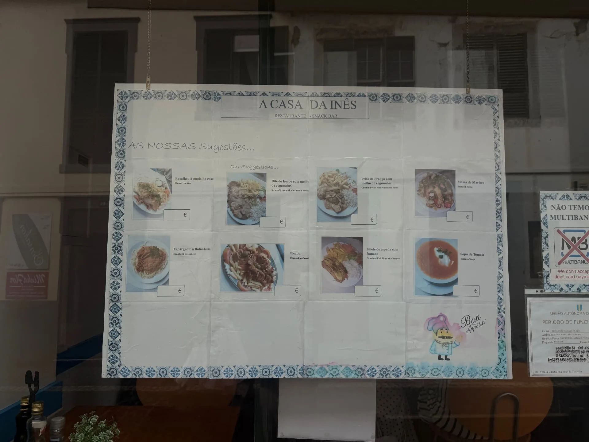 O quadro com as sugestões do menu na A Casa da Inês, em Machico