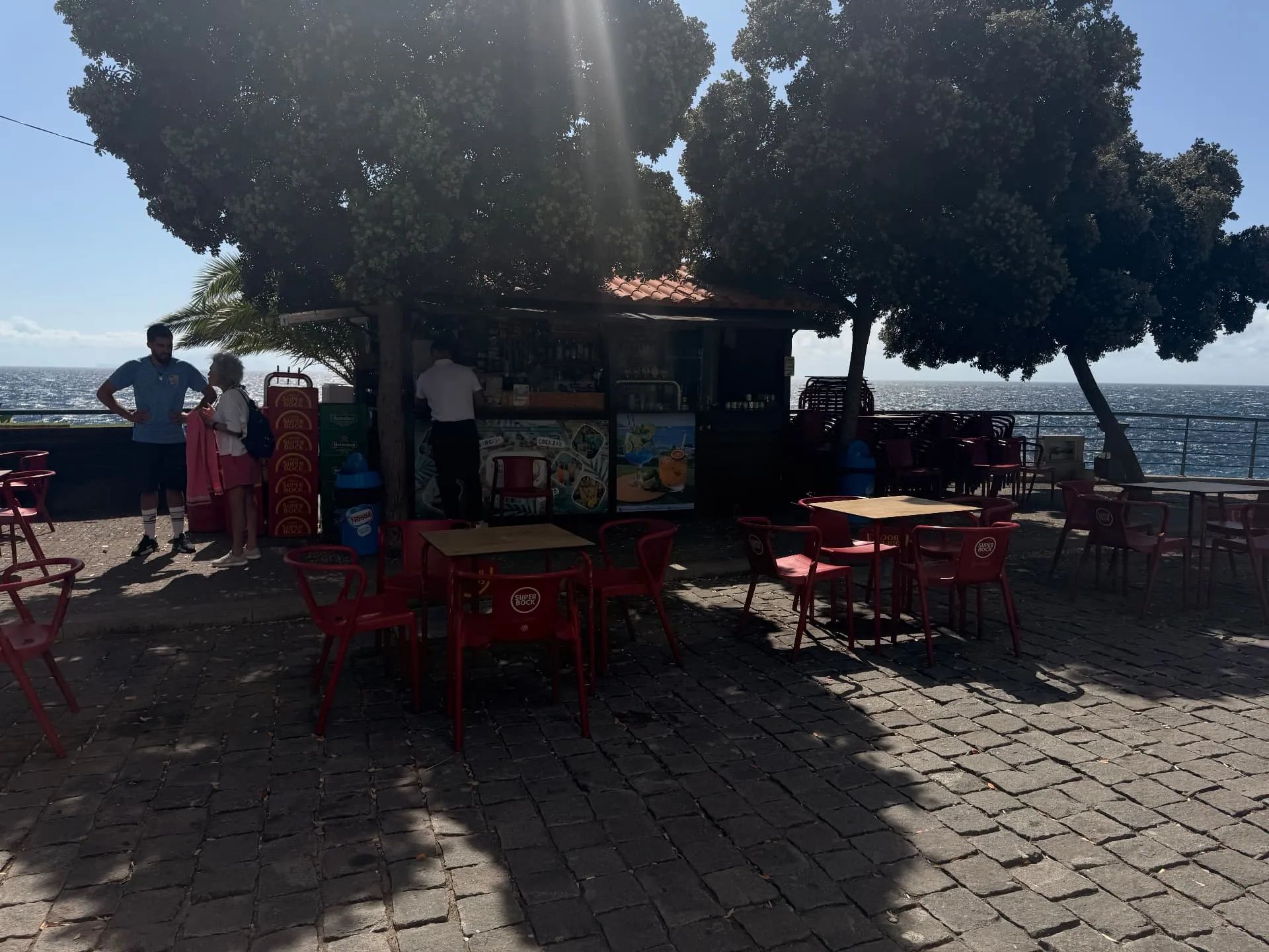 Quiosque-café junto ao Museu da Baleia, Caniçal
